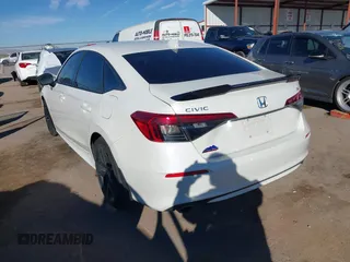 2024 Honda Civic Si z VIN 2HGFE1E5XRH474666, wystawiony jako IAAI lot #41505862 z przebiegiem 10 798 mil mil oraz . Historia ofert i sprzedaży dostępna na DreamBid. Obrazek 3.