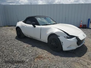 2021 Mazda MX-5 Miata Sport with VIN JM1NDAB74M0452596, listed as a Copart auction lot 60275585 with 21,839 mi miles and Clean title. Bid and sale history available at DreamBid. Image 4.