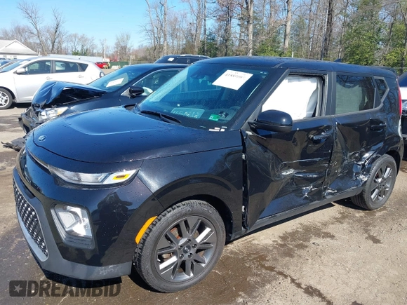 2021 Kia Soul S with VIN KNDJ23AU8M7792932, listed as a IAAI auction lot 41885085 with 68,891 mi miles and . Bid and sale history available at DreamBid. Image 6.