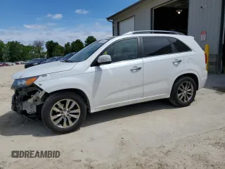 2013 Kia Sorento SX z VIN 5XYKW4A26DG325346, wystawiony jako Copart lot #58194845 z przebiegiem 245 634 mil mil oraz Szkoda całkowita • Salvage title. Historia ofert i sprzedaży dostępna na DreamBid. Obrazek 1.