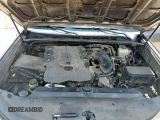 2011 Toyota 4Runner SR5 with VIN JTEZU5JRXB5019257, listed as a Copart auction lot 61050695 with 209,865 mi miles and Clean title. Bid and sale history available at DreamBid. Image 12.