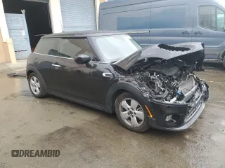 2021 MINI Hardtop Cooper с VIN WMWXR3C06M2N12998, выставлен на аукционе Copart как лот 79142464 с пробегом 44 825 миль миль и Списание • Salvage title. История ставок и продаж доступна на DreamBid. Изображение 4.