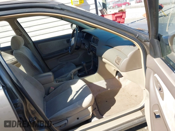 1998 Nissan Altima XE with VIN 1N4DL01D3WC239095, listed as a IAAI auction lot 41416191 with 173,071 mi miles. Bid and sale history available at carsss.com. Image 5.