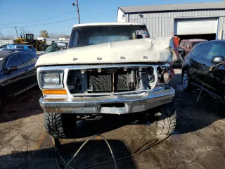 1979 Ford Bronco z VIN U15HLEE8842, wystawiony jako Copart lot #65230804 z przebiegiem 65 958 mil mil oraz Szkody całkowita. Historia ofert i sprzedaży dostępna na DreamBid. Obrazek 5.