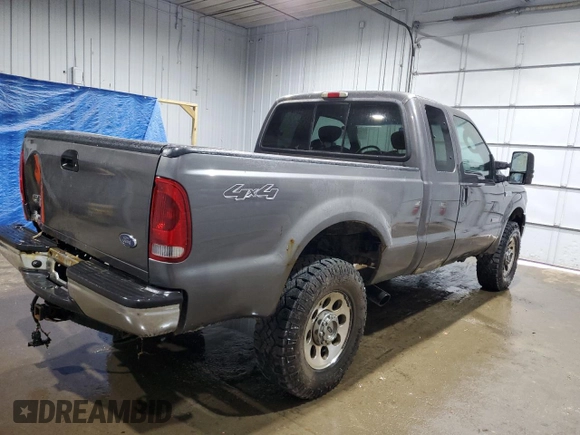 2005 Ford F-350 XL with VIN 1FTWX31P35EB41027, listed as a Copart auction lot 57124585 with 304,957 mi miles and Salvage title. Bid and sale history available at DreamBid. Image 3.