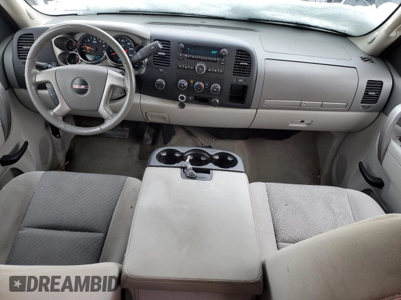2010 GMC Sierra 1500 SLE z VIN 1GTSKVE36AZ149335, wystawiony jako Copart lot #86621964 z przebiegiem 83 381 mil mil oraz Czysty tytuł • Clean title. Historia ofert i sprzedaży dostępna na DreamBid. Obrazek 8.