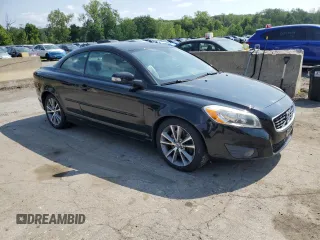 2011 Volvo C70 with VIN YV1672MC2BJ107998, listed as a Copart auction lot 65655675 with 122,882 mi miles and Clean title. Bid and sale history available at DreamBid. Image 4.