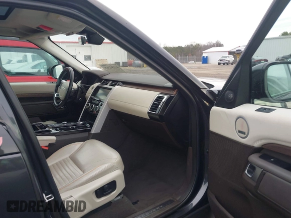 2018 Land Rover Discovery HSE with VIN SALRR2RV9JA064064, listed as a IAAI auction lot 41292355 with 94,430 mi miles and . Bid and sale history available at DreamBid. Image 5.