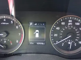 2017 Hyundai Tucson SE with VIN KM8J23A42HU423096, listed as a IAAI auction lot 42066638 with 197,618 mi miles. Bid and sale history available at carsss.com. Image 15.