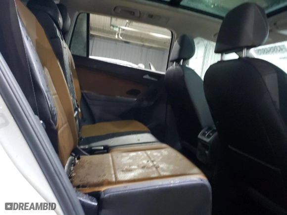 2019 Volkswagen Tiguan SE with VIN 3VV2B7AX6KM005759, listed as a Copart auction lot 43954805 with 69,206 mi miles and Salvage Title. Bid and sale history available at carsss.com. Image 11.
