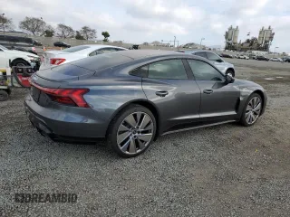 2022 Audi e-tron GT Prestige z VIN WAUEJBFW9N7004649, wystawiony jako Copart lot #45607895 z przebiegiem 29 616 mil mil oraz Szkody całkowita. Historia ofert i sprzedaży dostępna na DreamBid. Obrazek 3.