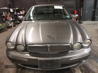 2007 Jaguar X-Type z VIN SAJWA51A37WJ17866, wystawiony jako IAAI lot #41536063 z przebiegiem 121 177 mil mil oraz . Historia ofert i sprzedaży dostępna na DreamBid. Obrazek 12.