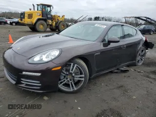 2015 Porsche Panamera 4 z VIN WP0AA2A7XFL001690, wystawiony jako Copart lot #40765024 z przebiegiem 86 770 mil mil oraz . Historia ofert i sprzedaży dostępna na DreamBid. Obrazek 1.