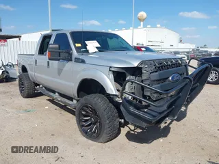 2016 Ford F-250 Lariat z VIN 1FT7W2B63GEB12976, wystawiony jako IAAI lot #41822870 z przebiegiem 269 196 mil mil oraz . Historia ofert i sprzedaży dostępna na DreamBid. Obrazek 1.