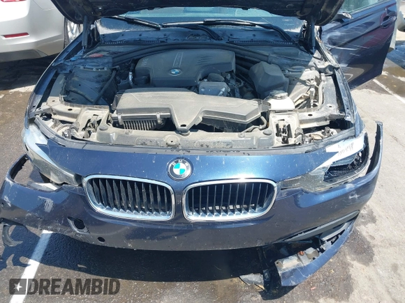 2017 BMW 3 Series 320i z VIN WBA8E1G58HNU14926, wystawiony jako IAAI lot #42150462 z przebiegiem 143 655 mil mil oraz . Historia ofert i sprzedaży dostępna na DreamBid. Obrazek 10.