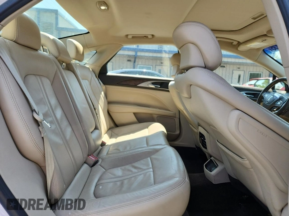 2017 Lincoln MKZ Hybrid Select z VIN 3LN6L5LU7HR630229, wystawiony jako Copart lot #63202135 z przebiegiem 164 915 mil mil oraz Szkoda całkowita • Salvage title. Historia ofert i sprzedaży dostępna na DreamBid. Obrazek 10.