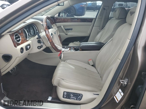 2014 Bentley Flying Spur with VIN SCBEC9ZA1EC090152, listed as a Copart auction lot 44933585 with 85,146 mi miles and Salvage title. Bid and sale history available at DreamBid. Image 7.