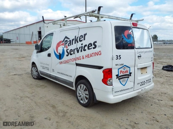 2015 Nissan NV200 SV with VIN 3N6CM0KN4FK693888, listed as a IAAI auction lot 41481395 with 195,214 mi miles. Bid and sale history available at carsss.com. Image 3.