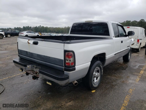 2000 Dodge Ram 1500 with VIN 1B7HC13Z1YJ113679, listed as a Copart auction lot 45869575 with 269,610 mi miles and Salvage Title. Bid and sale history available at carsss.com. Image 3.