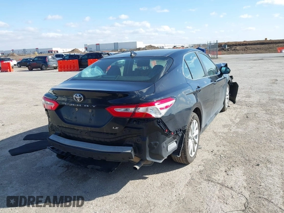 2019 Toyota Camry LE z VIN 4T1B11HK8KU197444, wystawiony jako IAAI lot #41710904 z przebiegiem 137 766 mil mil oraz . Historia ofert i sprzedaży dostępna na DreamBid. Obrazek 4.