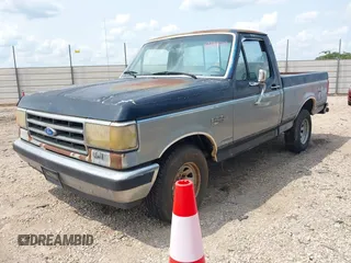 1990 Ford F-150 с VIN 1FTDF15Y0LLB15639, выставлен на аукционе IAAI как лот 42384573 с пробегом 94 885 миль миль и . История ставок и продаж доступна на DreamBid. Изображение 2.