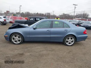 2005 Mercedes-Benz E 500 z VIN WDBUF70J25A731269, wystawiony jako IAAI lot #41759930 z przebiegiem 106 132 mil mil oraz . Historia ofert i sprzedaży dostępna na DreamBid. Obrazek 14.