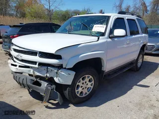 2005 Chevrolet Tahoe LT with VIN 1GNEK13T75R131741, listed as a IAAI auction lot 41992850 with 262,880 mi miles. Bid and sale history available at carsss.com. Image 2.
