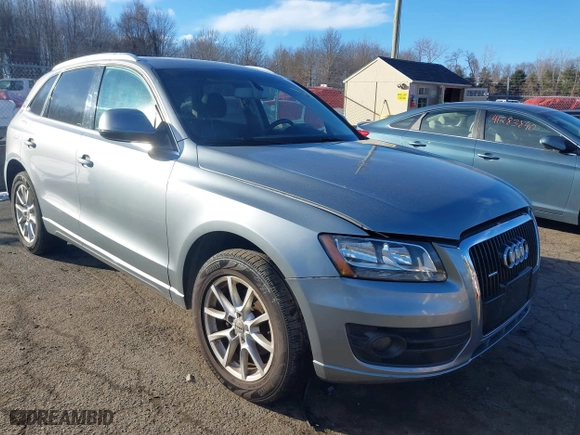 2010 Audi Q5 Premium with VIN WA1CKAFP0AA044460, listed as a IAAI auction lot 41455928 with 227,462 mi miles. Bid and sale history available at carsss.com. Image 1.