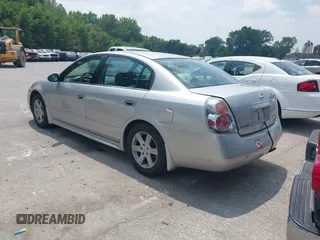 2003 Nissan Altima S with VIN 1N4AL11D43C119701, listed as a IAAI auction lot 39940637 with 190,800 mi miles. Bid and sale history available at carsss.com. Image 3.
