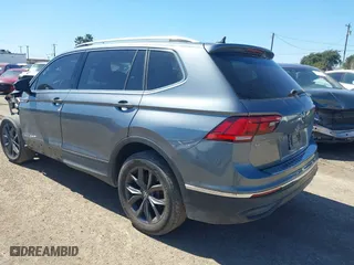 2022 Volkswagen Tiguan SE with VIN 3VV3B7AX0NM108653, listed as a IAAI auction lot 41624390 with 37,078 mi miles. Bid and sale history available at carsss.com. Image 3.