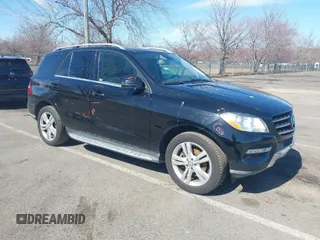 2013 Mercedes-Benz M with VIN 4JGDA5HB6DA183773, listed as a IAAI auction lot 41843086 with 139,302 mi miles. Bid and sale history available at carsss.com. Image 1.