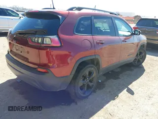 2020 Jeep Cherokee Altitude with VIN 1C4PJLLB7LD561240, listed as a IAAI auction lot 41607199 with 33,962 mi miles. Bid and sale history available at carsss.com. Image 4.