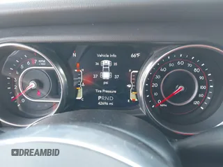2022 Jeep Gladiator High Altitude with VIN 1C6HJTFG5NL114661, listed as a IAAI auction lot 41771986 with 42,696 mi miles and . Bid and sale history available at DreamBid. Image 7.