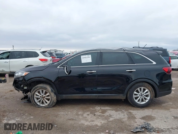 2019 Kia Sorento L with VIN 5XYPG4A33KG534780, listed as a IAAI auction lot 41563396 with 49,468 mi miles. Bid and sale history available at carsss.com. Image 14.