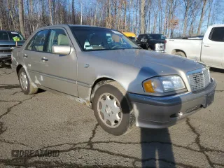 1999 Mercedes-Benz C 230/260/280/320 with VIN WDBHA24G5XA732906, listed as a Copart auction lot 43922435 with 122,313 mi miles and Salvage Title. Bid and sale history available at carsss.com. Image 4.