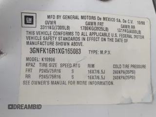 1999 Chevrolet Suburban z VIN 3GNFK16R1XG165083, wystawiony jako IAAI lot #42137129 z przebiegiem 209 137 mil mil oraz . Historia ofert i sprzedaży dostępna na DreamBid. Obrazek 9.