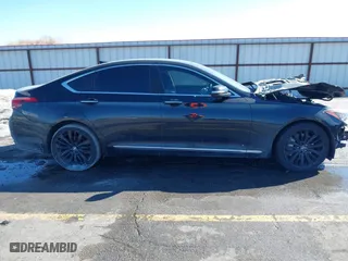2015 Hyundai Genesis 5.0L with VIN KMHGN4JF2FU026395, listed as a IAAI auction lot 41675475 with 113,174 mi miles. Bid and sale history available at carsss.com. Image 13.