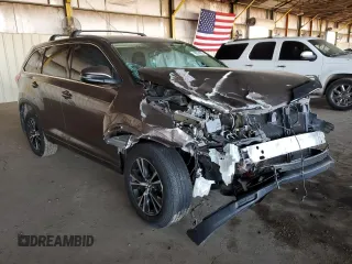 2017 Toyota Highlander LE with VIN 5TDBZRFH1HS426675, listed as a Copart auction lot 48574025 with 64,909 mi miles and Salvage title. Bid and sale history available at DreamBid. Image 4.
