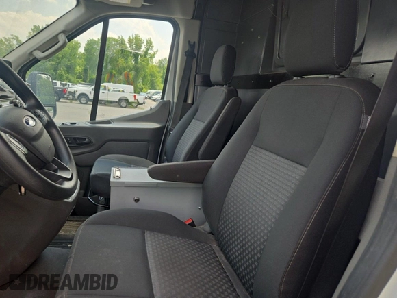 2020 Ford Transit Cargo with VIN 1FTBR2CG6LKA54530, listed as a IAAI auction lot 42547275 with 84,219 mi miles and . Bid and sale history available at DreamBid. Image 6.