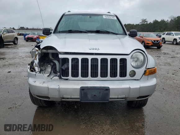 2007 Jeep Liberty Sport with VIN 1J4GL48K47W704870, listed as a Copart auction lot 42042765 with 200,605 mi miles and Salvage Title. Bid and sale history available at carsss.com. Image 5.