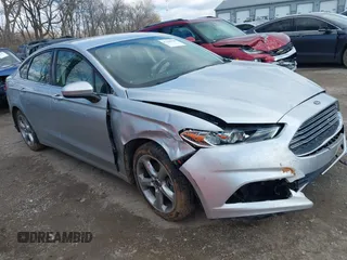 2013 Ford Fusion SE z VIN 3FA6P0HR0DR382809, wystawiony jako IAAI lot #41240180 z przebiegiem 129 961 mil mil oraz . Historia ofert i sprzedaży dostępna na DreamBid. Obrazek 1.
