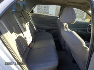 2024 Hyundai Elantra SEL z VIN KMHLS4DG0RU783442, wystawiony jako Copart lot #54518255 z przebiegiem 2 927 mil mil oraz Szkoda całkowita • Salvage title. Historia ofert i sprzedaży dostępna na DreamBid. Obrazek 10.