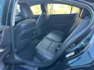 2019 Lexus ES 350 with VIN JTHBZ1B16K2003291, listed as a Copart auction lot 51746915 with 37,347 mi miles and Clean Title. Bid and sale history available at DreamBid. Image 7.