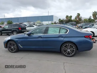 2023 BMW 5 Series 530e z VIN WBA13AG07PCL21918, wystawiony jako IAAI lot #41890108 z przebiegiem 20 790 mil mil oraz . Historia ofert i sprzedaży dostępna na DreamBid. Obrazek 15.