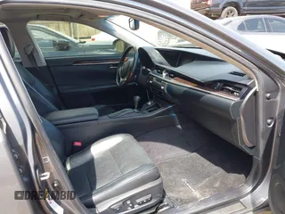 2013 Lexus ES 4dr Sdn with VIN JTHBK1GG4D2028601, listed as a IAAI auction lot 41922786 with 149,007 mi miles. Bid and sale history available at carsss.com. Image 5.