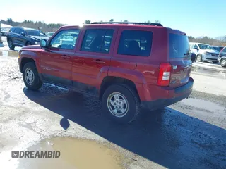 2014 Jeep Patriot Sport with VIN 1C4NJRBB6ED809492, listed as a IAAI auction lot 41644559 with 199,782 mi miles. Bid and sale history available at carsss.com. Image 3.