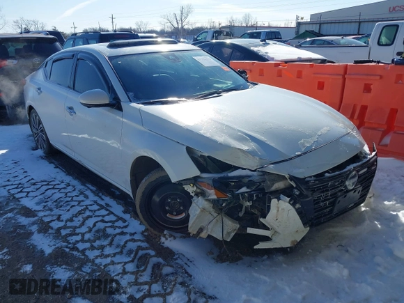 2023 Nissan Altima SL with VIN 1N4BL4EV4PN375579, listed as a IAAI auction lot 41592176 with 29,238 mi miles and . Bid and sale history available at DreamBid. Image 1.