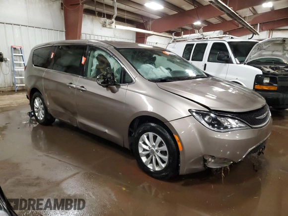 2018 Chrysler Pacifica Touring Plus with VIN 2C4RC1FG0JR234168, listed as a Copart auction lot 42035405 with 117,788 mi miles and Clean Title. Bid and sale history available at DreamBid. Image 4.