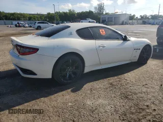 2015 Maserati GranTurismo MC with VIN ZAM45VLA5F0152820, listed as a Copart auction lot 64571614 with 0 mi miles and Salvage Title. Bid and sale history available at carsss.com. Image 3.