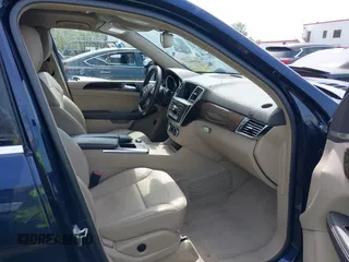 2015 Mercedes-Benz GL-Class GL 450 with VIN 4JGDF6EE8FA542288, listed as a IAAI auction lot 42098527 with 115,312 mi miles. Bid and sale history available at carsss.com. Image 5.